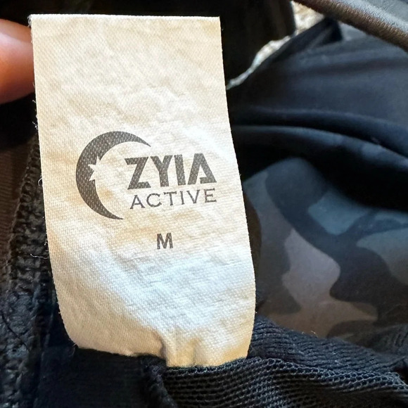 ZYIA Active Forest Camo Adjustable Mesh Medium Sport Bra - Picture 8 of 11